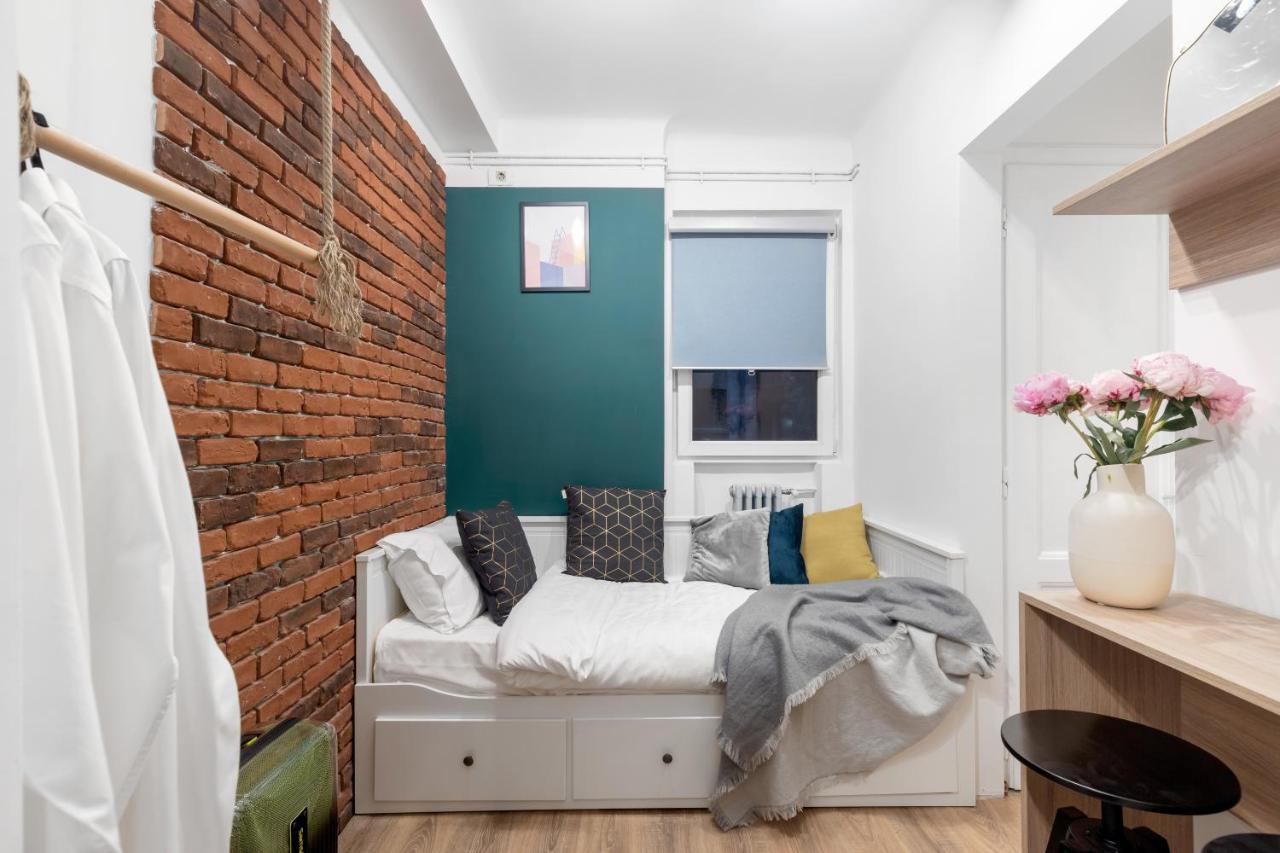 Ultra Central, 15 Sqm Studio By Urbanesq Bucharest Luaran gambar